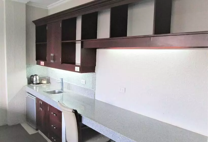 Fotos del hotel Stonestown Suites:  6