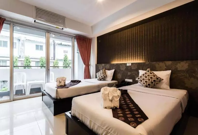Fotos del hotel At Patong:  23