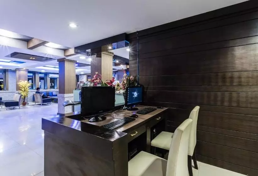Fotos del hotel At Patong:  7