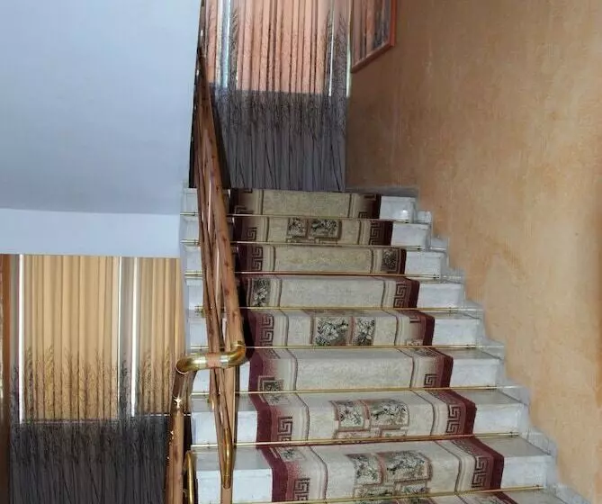 Fotos del hotel Gega:  10