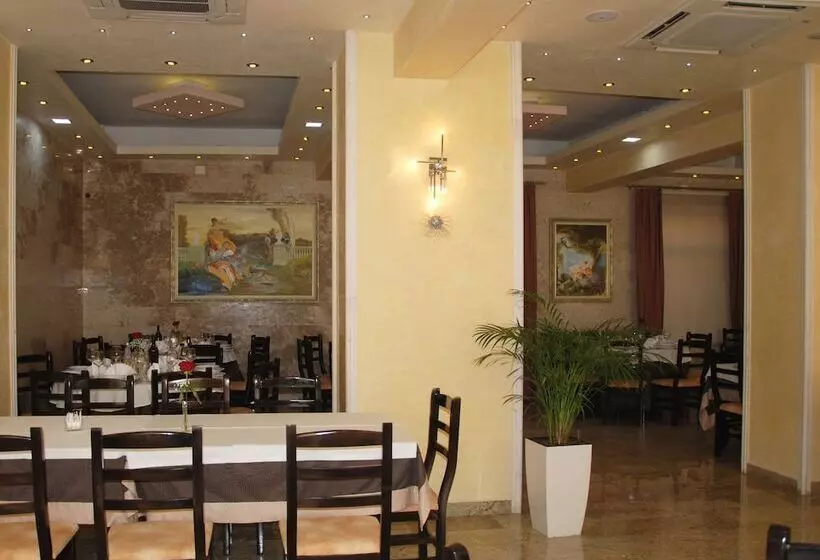 Fotos del hotel Gega:  23