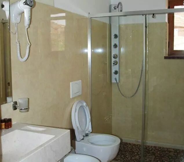 Fotos del hotel Gega:  5