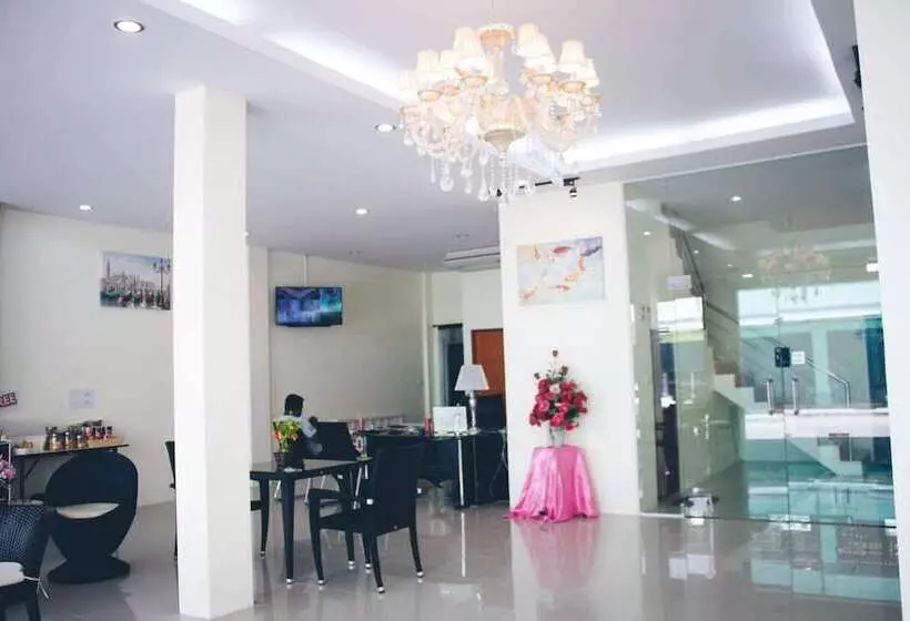 Fotos del hotel Supachai Inn:  2