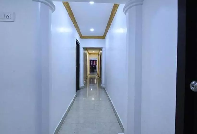 Fotos del hotel Oyo 9259 Madurai Alagar:  2