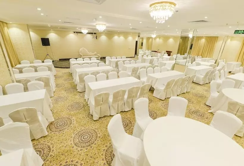 Fotos del hotel Crown Town:  21