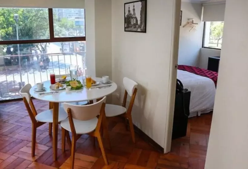 Fotos del hotel Plaza ñuñoa:  6
