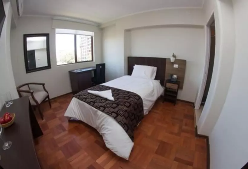 Fotos del hotel Plaza ñuñoa:  7