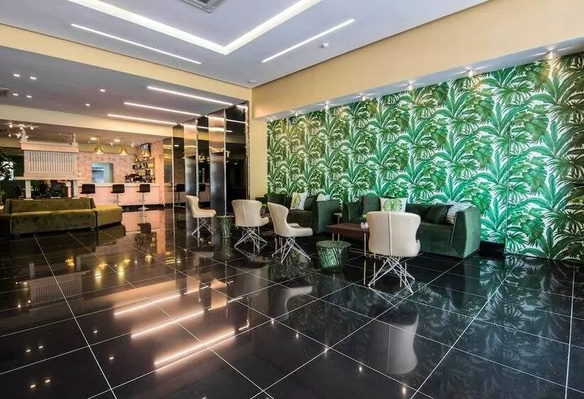 Fotos del hotel Innfiniti  & Suites:  2