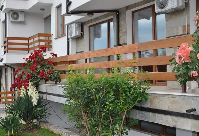 Fotos del hotel Gardenia Hills:  7