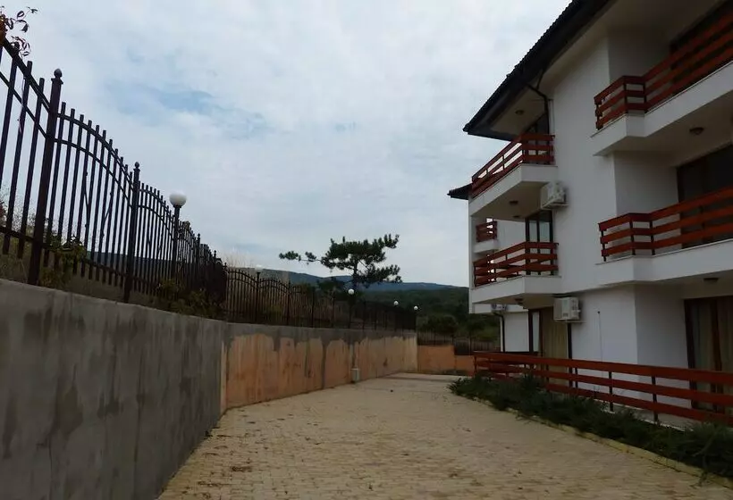 Fotos del hotel Gardenia Hills:  9
