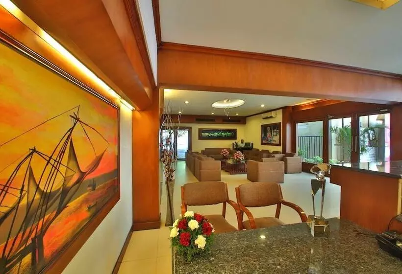 Fotos del hotel Saas Tower:  9