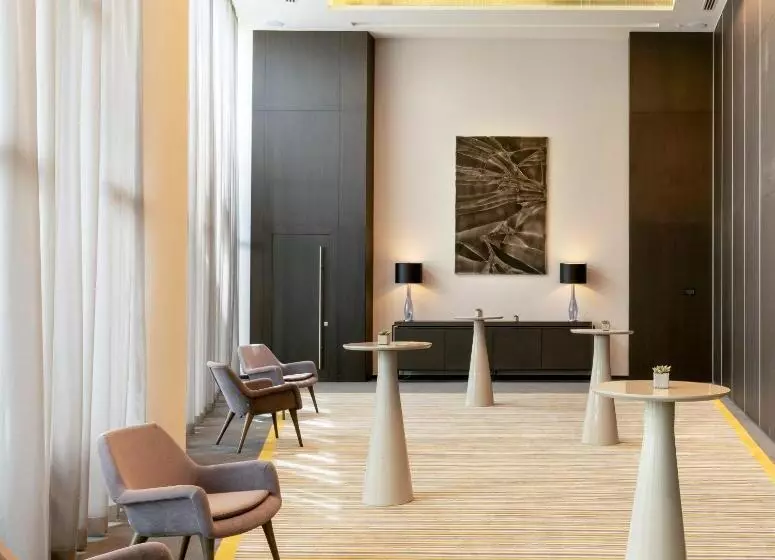 Fotos del hotel Centro Westside By Rotana:  3