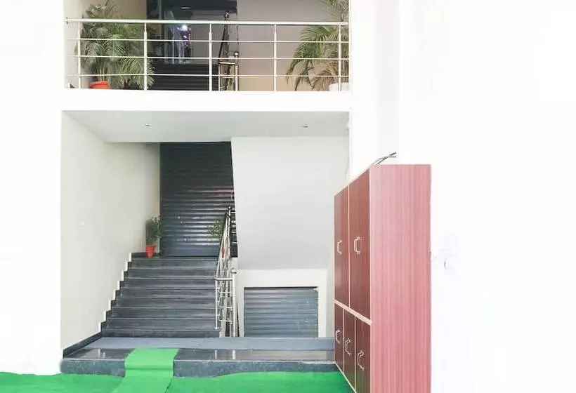 Fotos del hotel Treebo Trip Annaya Royals Lucknow:  8