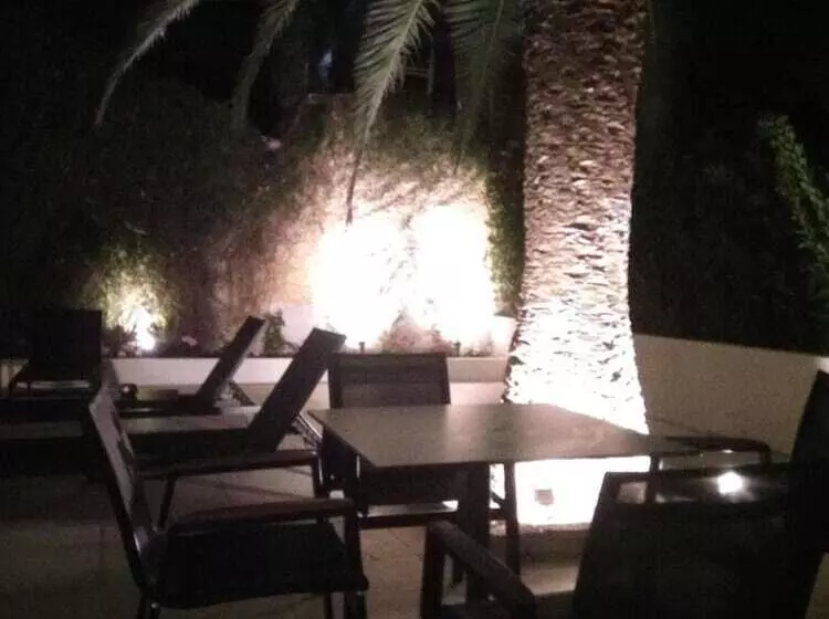 Fotos del hotel Athens Coast:  6