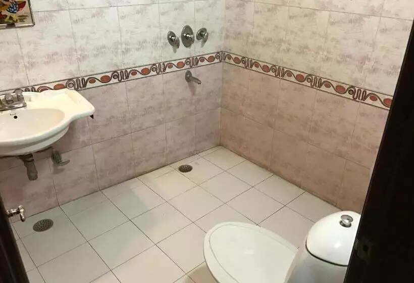 Fotos del hotel D.r. International:  7