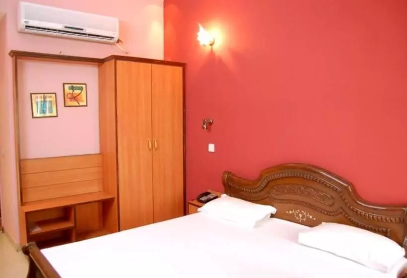 Fotos del hotel D.r. International:  2