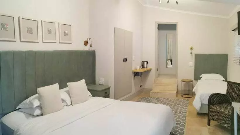 Fotos del hotel Little Scotia Urban:  15