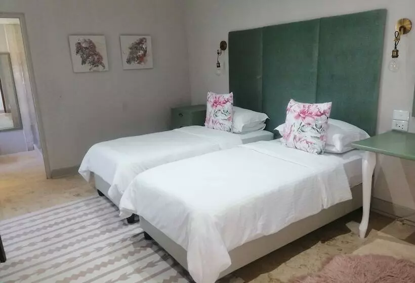 Fotos del hotel Little Scotia Urban:  8