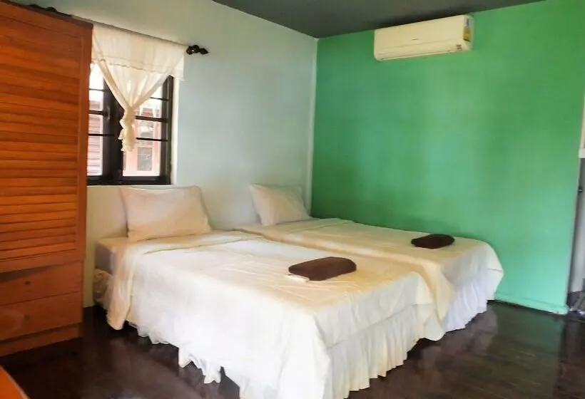 Fotos del hotel Sukorn Cabana Resort:  5