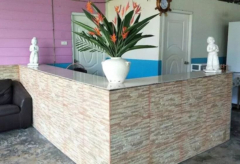 Fotos del hotel Sukorn Cabana Resort:  2
