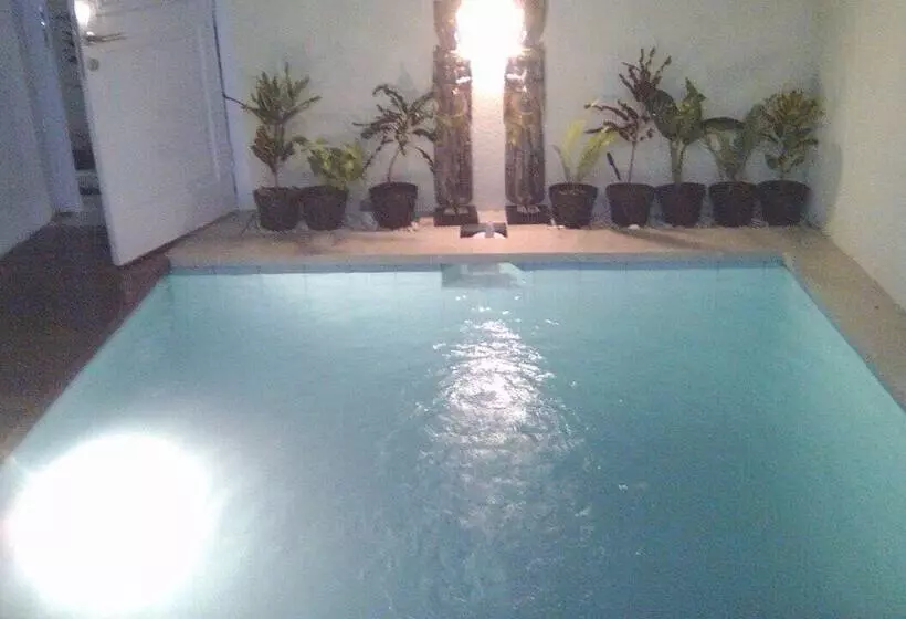 Fotos del hotel Bali Paradise Suites Seminyak:  2