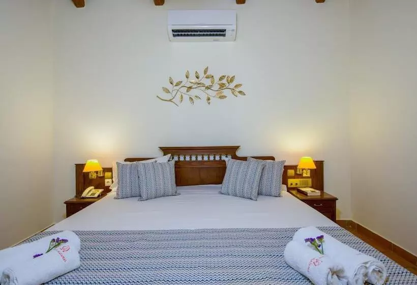 Fotos del hotel Omega Platanias Hotel Village:  18