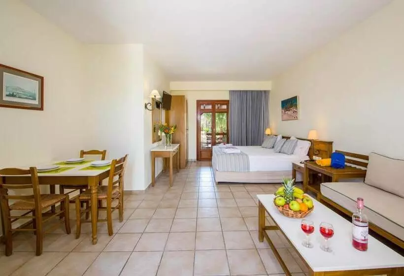 Fotos del hotel Omega Platanias Hotel Village:  24