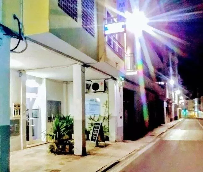 Fotos del hotel Hostal La Mar:  5