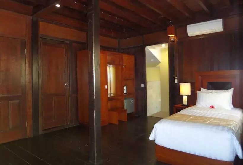 Puri Komodo Resort