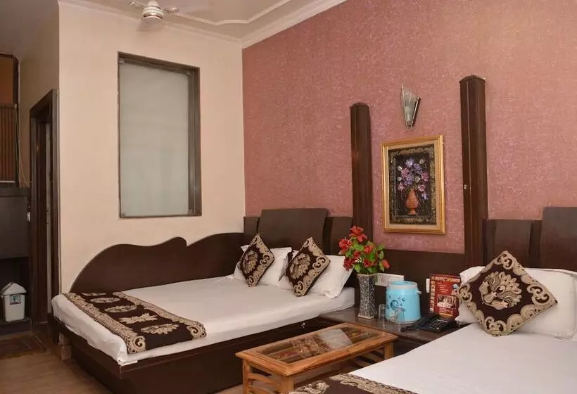 Fotos del hotel Yatri International:  10