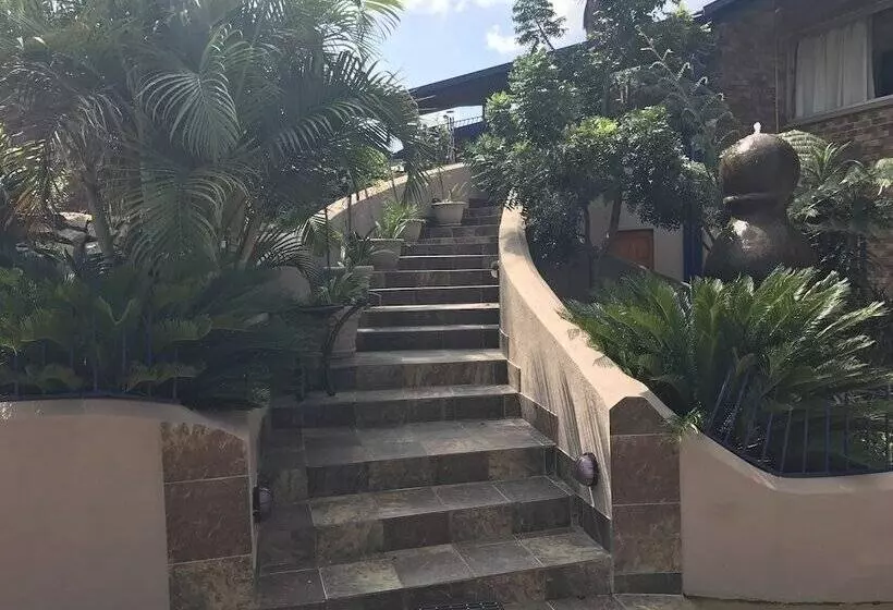 Fotos del hotel The Rest Guest House:  21