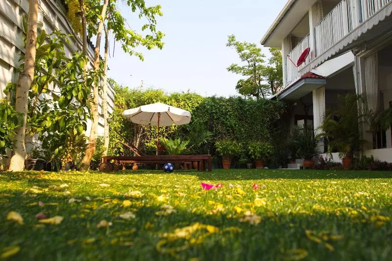 Fotos del hotel Barefeet Naturist Resort:  13