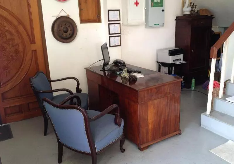 Fotos del hotel Barefeet Naturist Resort:  2