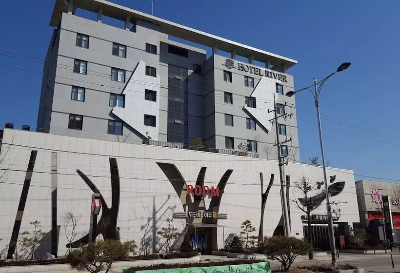 Fotos del hotel River:  2