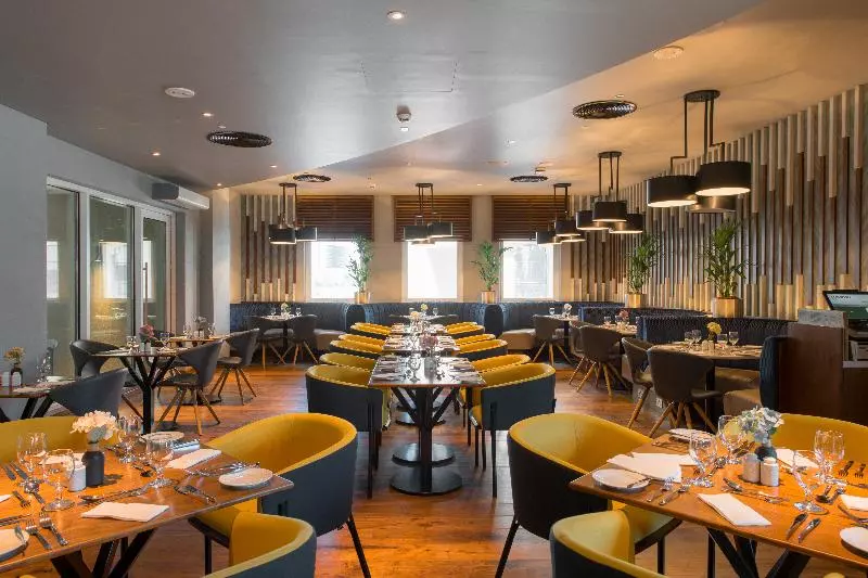 Fotos del hotel Premier Inn Dubai Al Jaddaf:  4