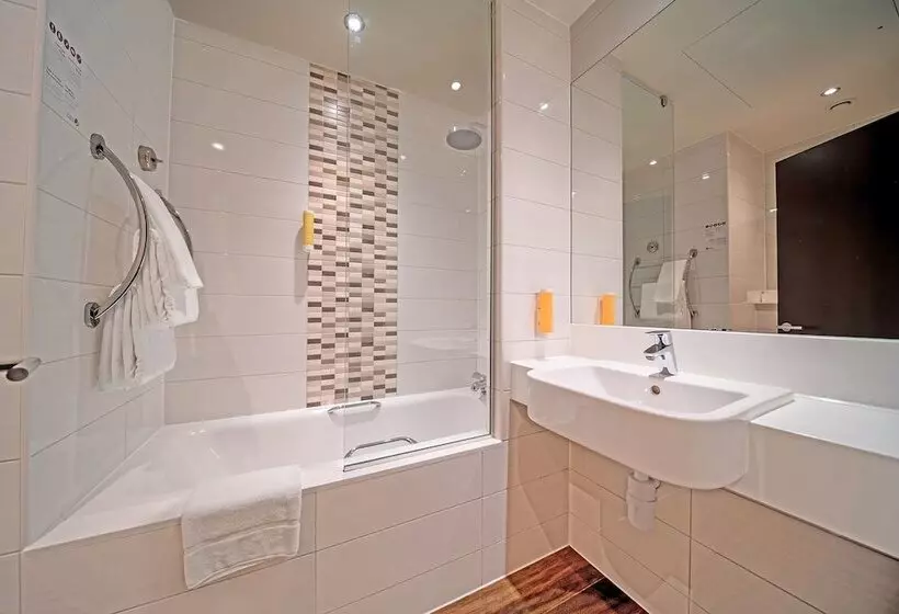 Fotos del hotel Premier Inn Dubai Al Jaddaf:  49
