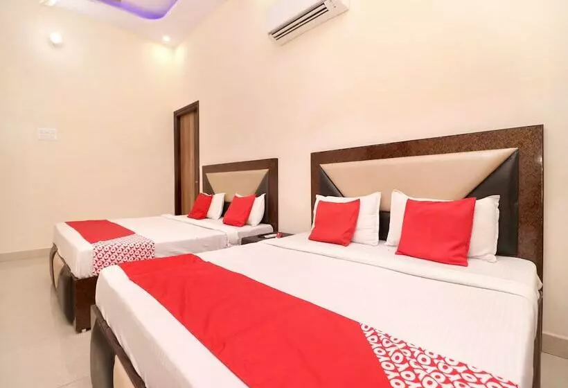 Fotos del hotel Oyo 16494 Dhunna Guest House:  6
