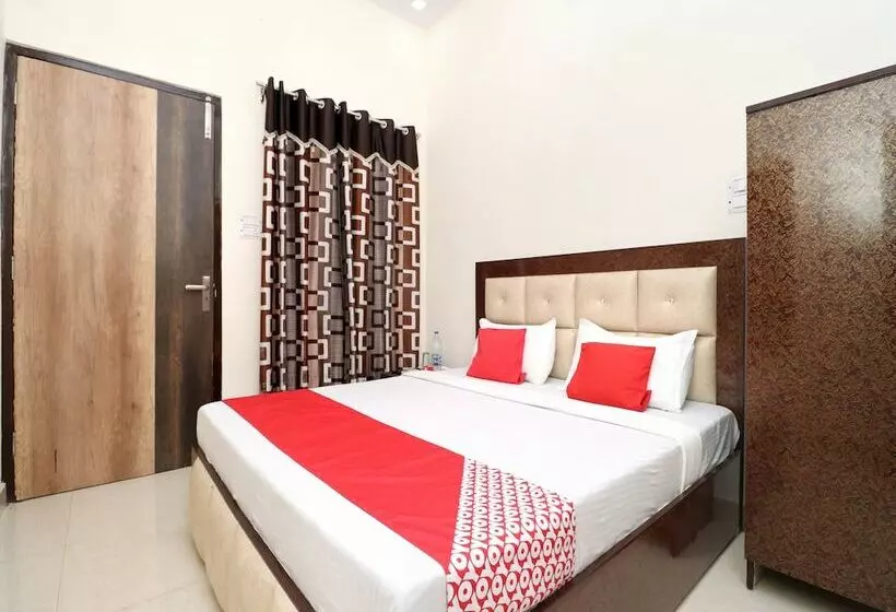 Fotos del hotel Oyo 16494 Dhunna Guest House:  2