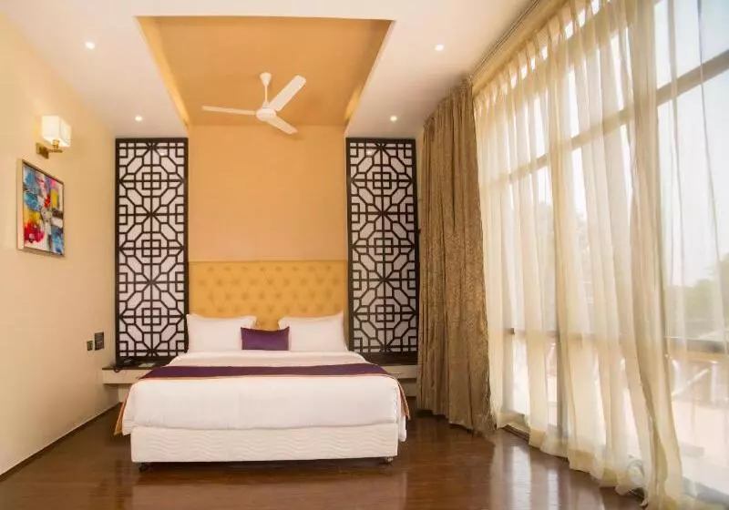 Fotos del hotel Crossway Parklane Airport  Chennai:  2