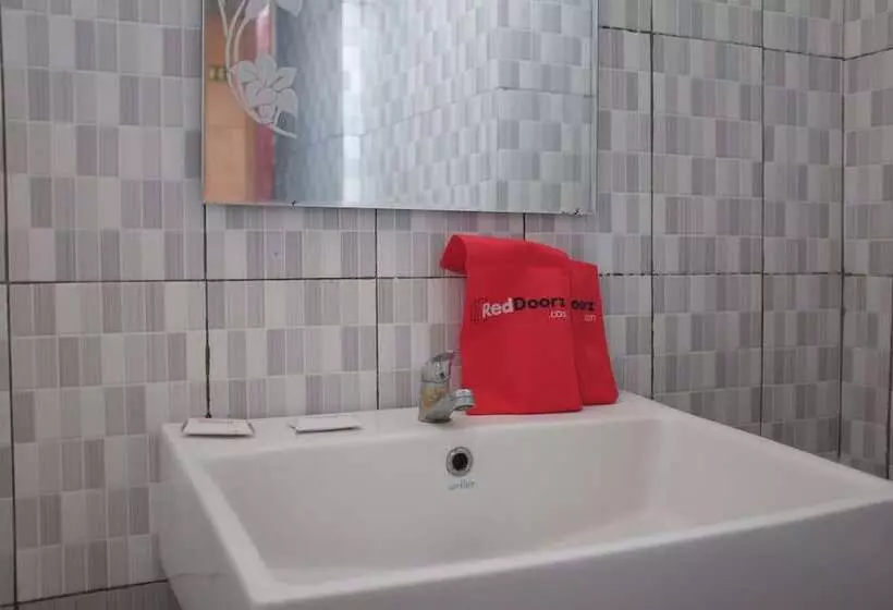 Reddoorz Plus Near Senen