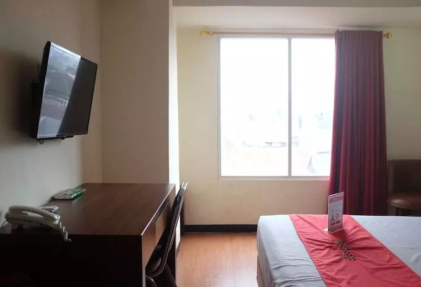 Fotos del hotel Reddoorz Plus Near Senen:  10