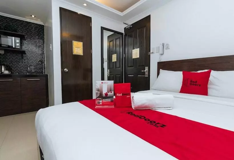 Fotos del hotel Reddoorz Plus @ Poblacion Makati:  8