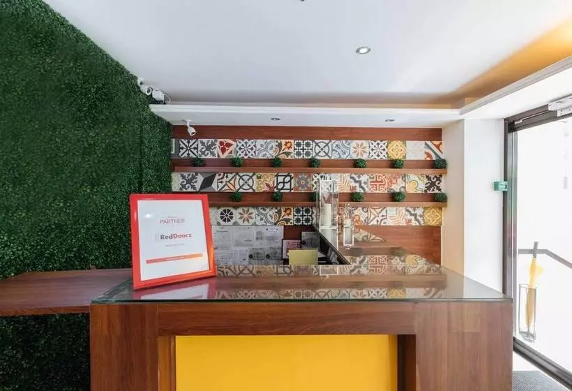 Fotos del hotel Reddoorz Plus @ Poblacion Makati:  25