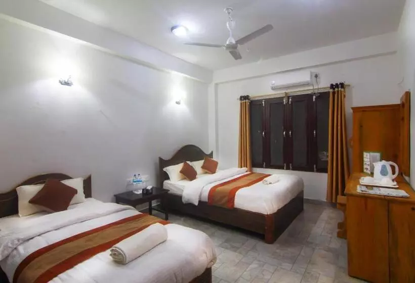 Fotos del hotel Chitwan Park Village:  10