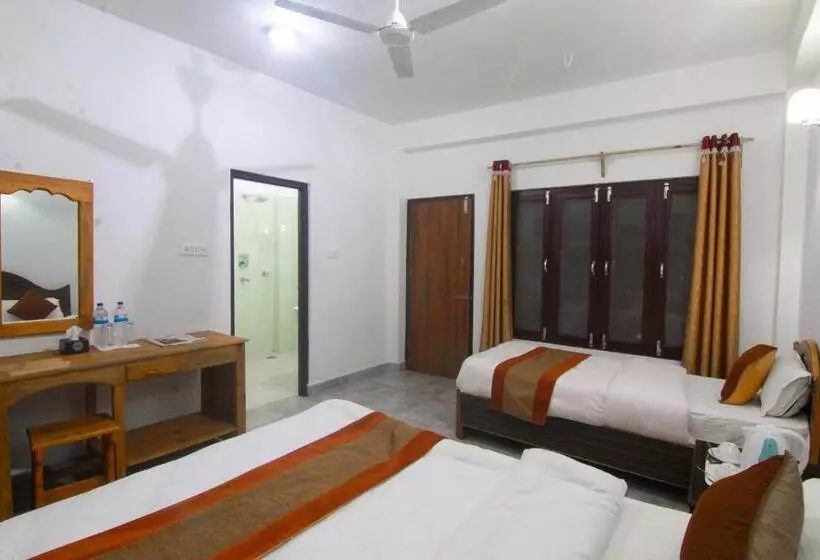 Fotos del hotel Chitwan Park Village:  12