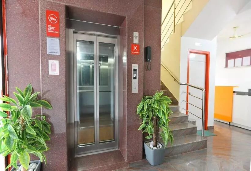 Fotos del hotel Oyo 12831 Its South East Residency:  16