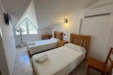 Hostal Sango Sierra De Las Nieves - Alozaina