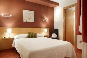 謝基貝吉里特膳食酒店 - Zarautz