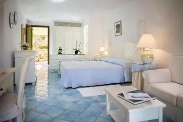 Club Hotel Baja Sardinia - Arzachena