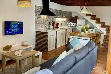 Casa Bodijar   Casa Rural En Lentegi - Lenteji